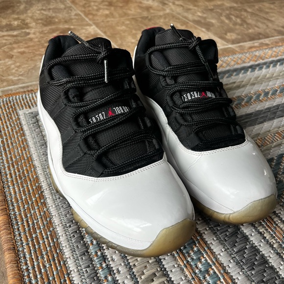 Jordan 11 Retro Low Tuxedo Men’s 10.5 – Black White - Picture 1 of 7